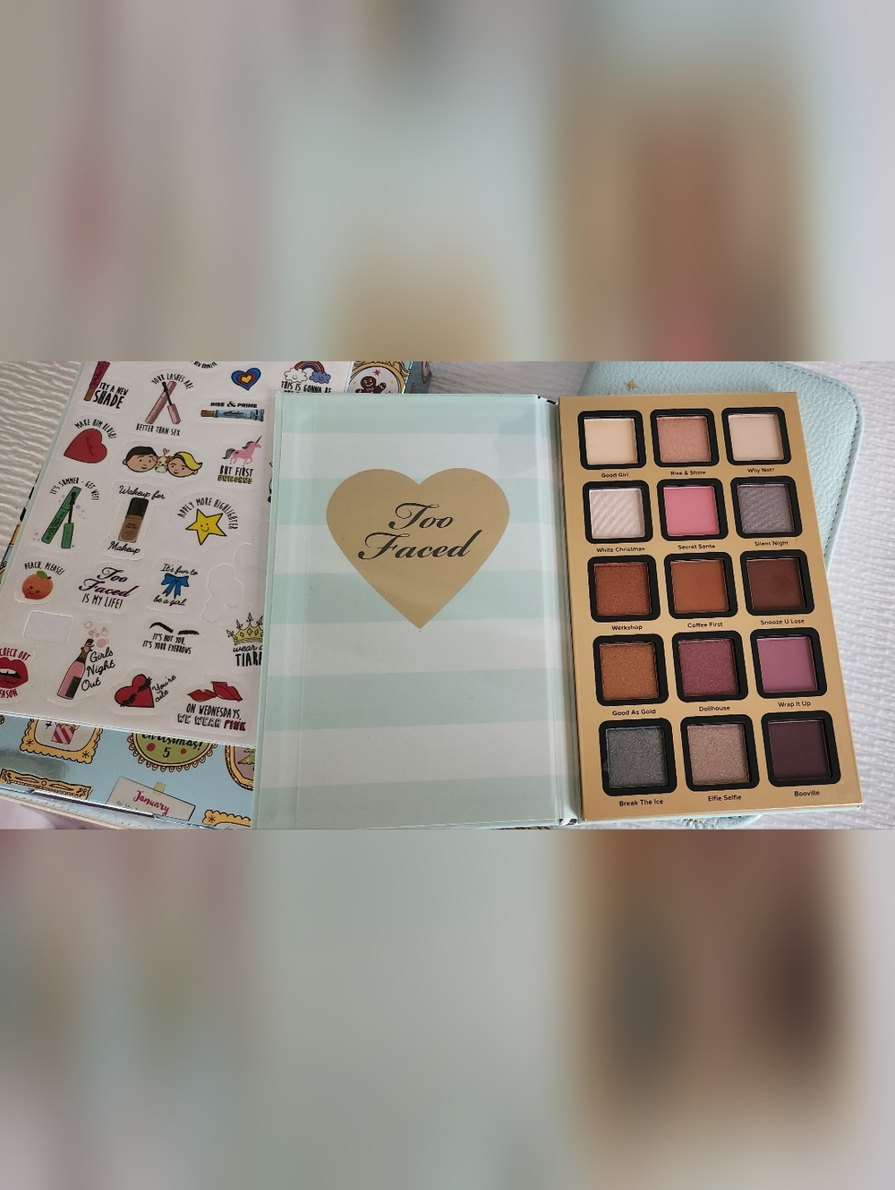 Too Faced Mint & Gold 'Best Year Ever' Gift Palette - Picture 2 of 3